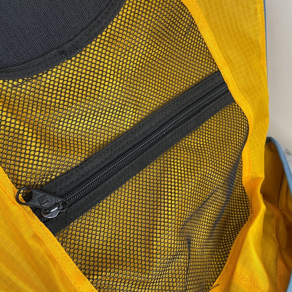 Outdoor Products Unisex Messenger Bag NWT Padded Back To School College Courier - Picture 7 of 16